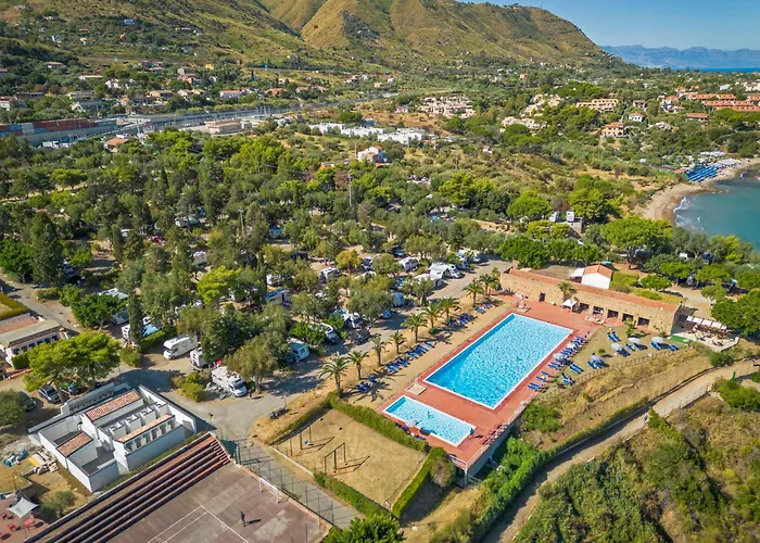 Costa Ponente אתר קמפינג